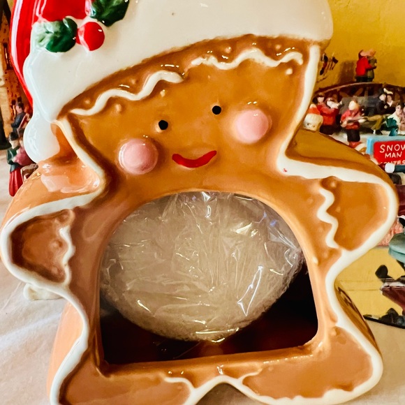 Christmas Ceramic Gingerbread Man Scrubby Sponge Holder - Picture 6 of 8